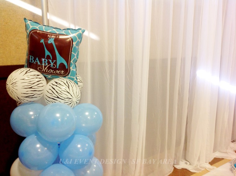 safari baby shower balloon art